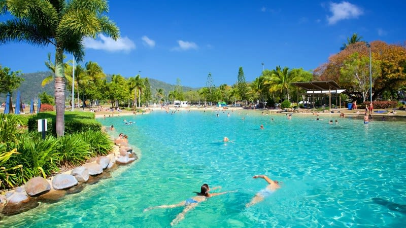 Airlie Beach Lounge Hire - Whitsundays