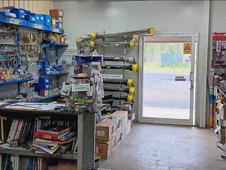 Freehold welding/engineering workshop and retail. Only one for 100 country miles Freehold welding/engineering workshop and retail. Only one for 100 country miles