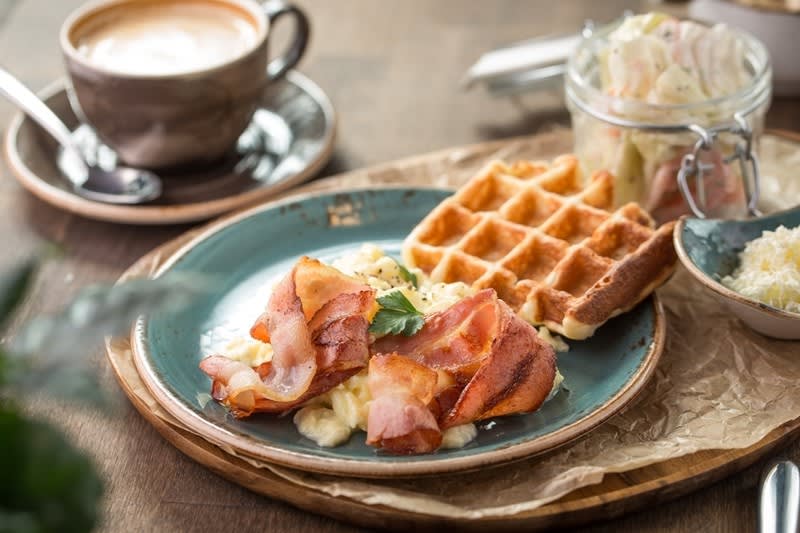 Somerville Café  Urgent Sale | Walk-In Walk-Out | Fully Staffed | $79K [2508191]