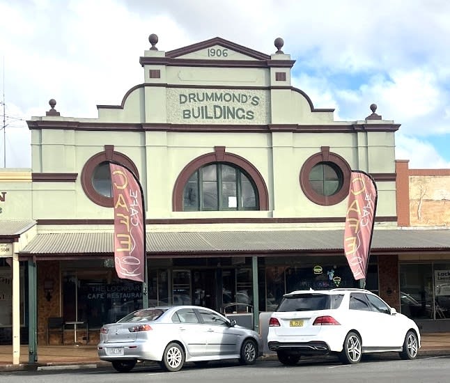 Commercial  Property & Café Restaurant Business 
 in Lockhart