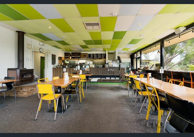Thriving Pub & Hotel Business for Sale  Harcourt, VIC