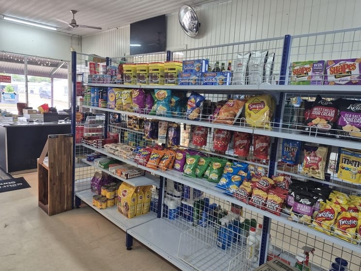 Store, Cafe, Food Truck and Residence Brandon, QLD Store, Cafe, Food Truck and Residence Brandon, QLD