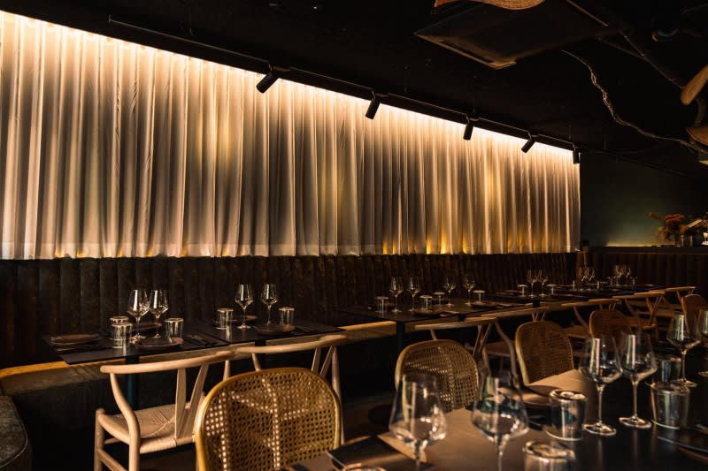 Rare Hospitality Opportunity in a Sought After Inner City Precinct 5 Nights only Rare Hospitality Opportunity in a Sought After Inner City Precinct 5 Nights only