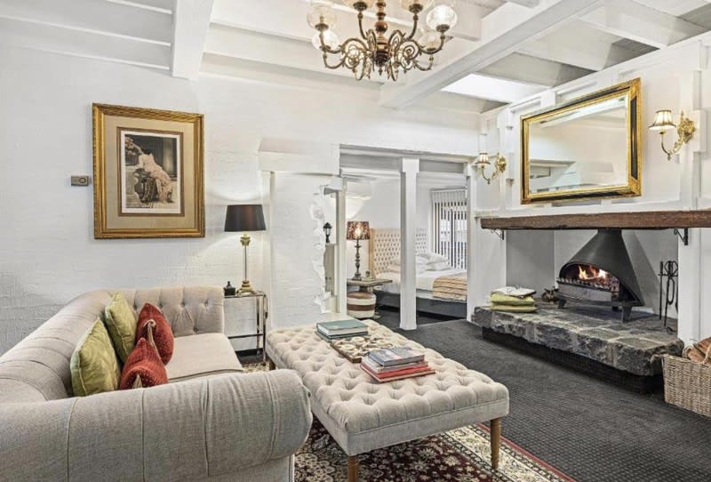 Boutique Motel for Sale-5 Vintage-Style Lofts| $57,000 rent a year!!! Boutique Motel for Sale-5 Vintage-Style Lofts| $57,000 rent a year!!!