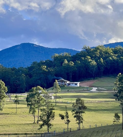 Modern Homestead & Acreage, Eco-tourism Approved - 1072cpf