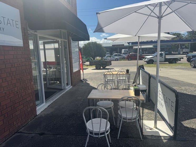 Takeaway Business for Sale Walk-In Walk-Out Opportunity Takeaway Business for Sale Walk-In Walk-Out Opportunity