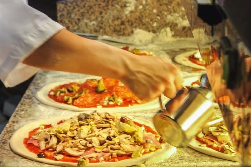 CHATTEL SALE | Affordable Pizza Shop + Dwelling | Near Camberwell & Surrey Hills [2604101]