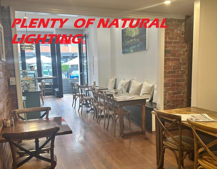 Beautiful Cafe/Restaurant that has it all.