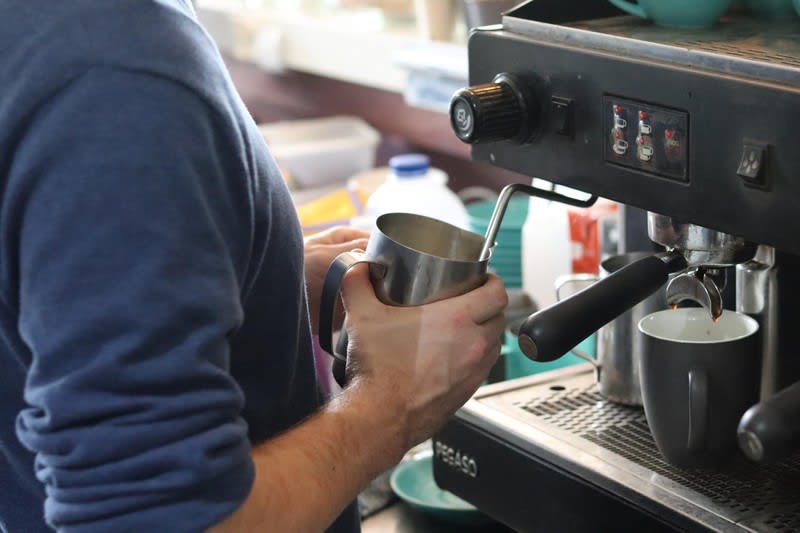 Busy Southeast Cafe  Strong Local Following