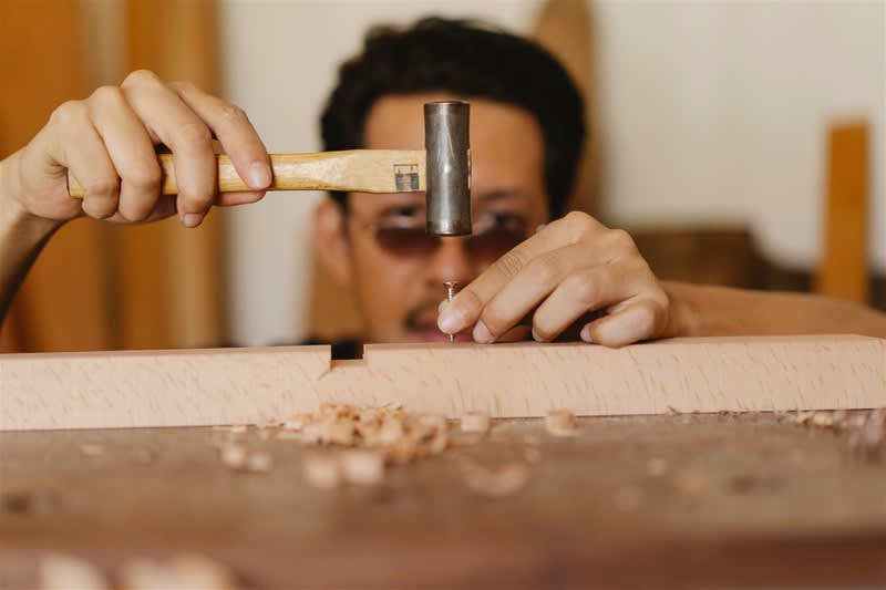 Brisbane Flooring Supply & Install, 2 Showrooms | $243K Adjusted Net Profit
