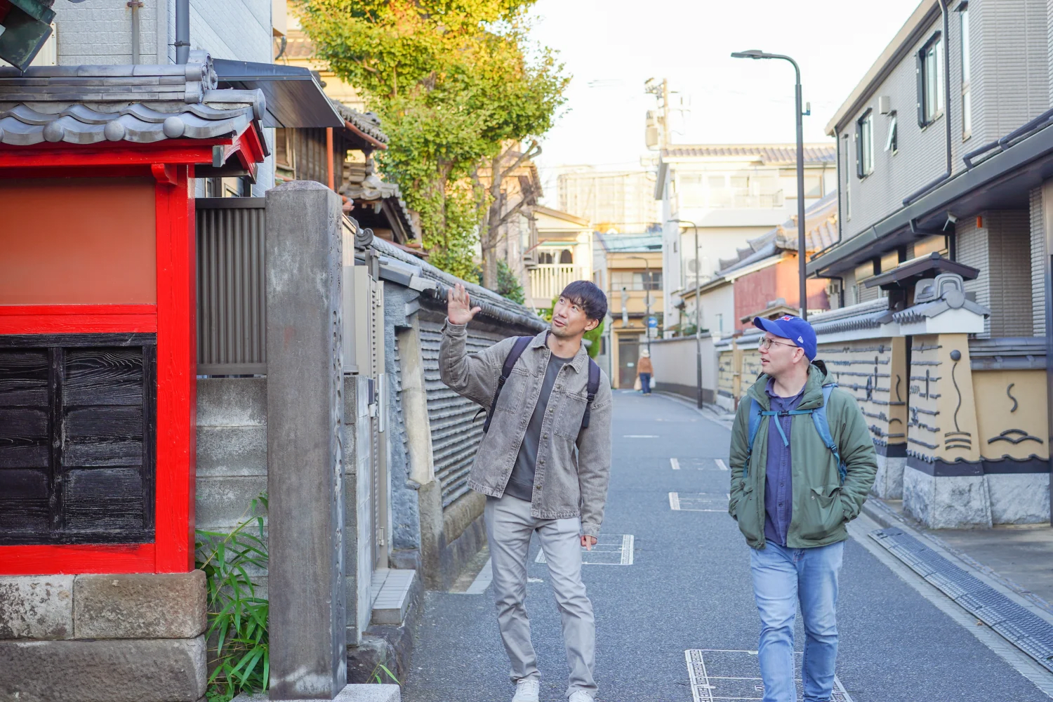 Enjoy Tokyo's Retro Town Twice as Much! A Tour Guided by Experts Who Know Yanaka Inside Out