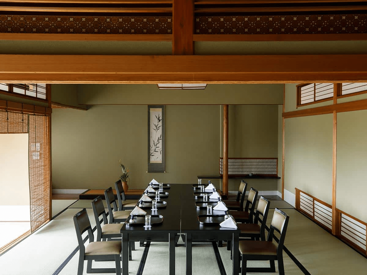 Kanazawa's Oldest Restaurant "Tsubajin"