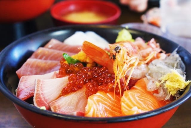 Kanazawa Offers Various Exquisite Gourmet Experiences, Including Fresh Seafood