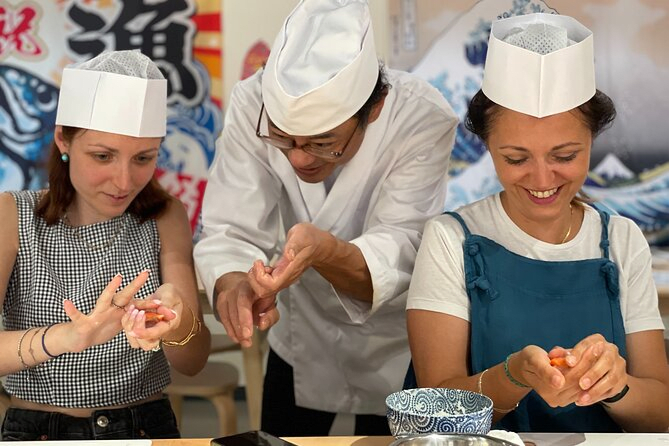 Sushi Making Class in Tsukiji Fish Market