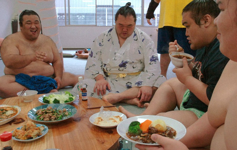 The Food Eaten Daily in Sumo Stables is Called "Sumo Foods (Chanko)"