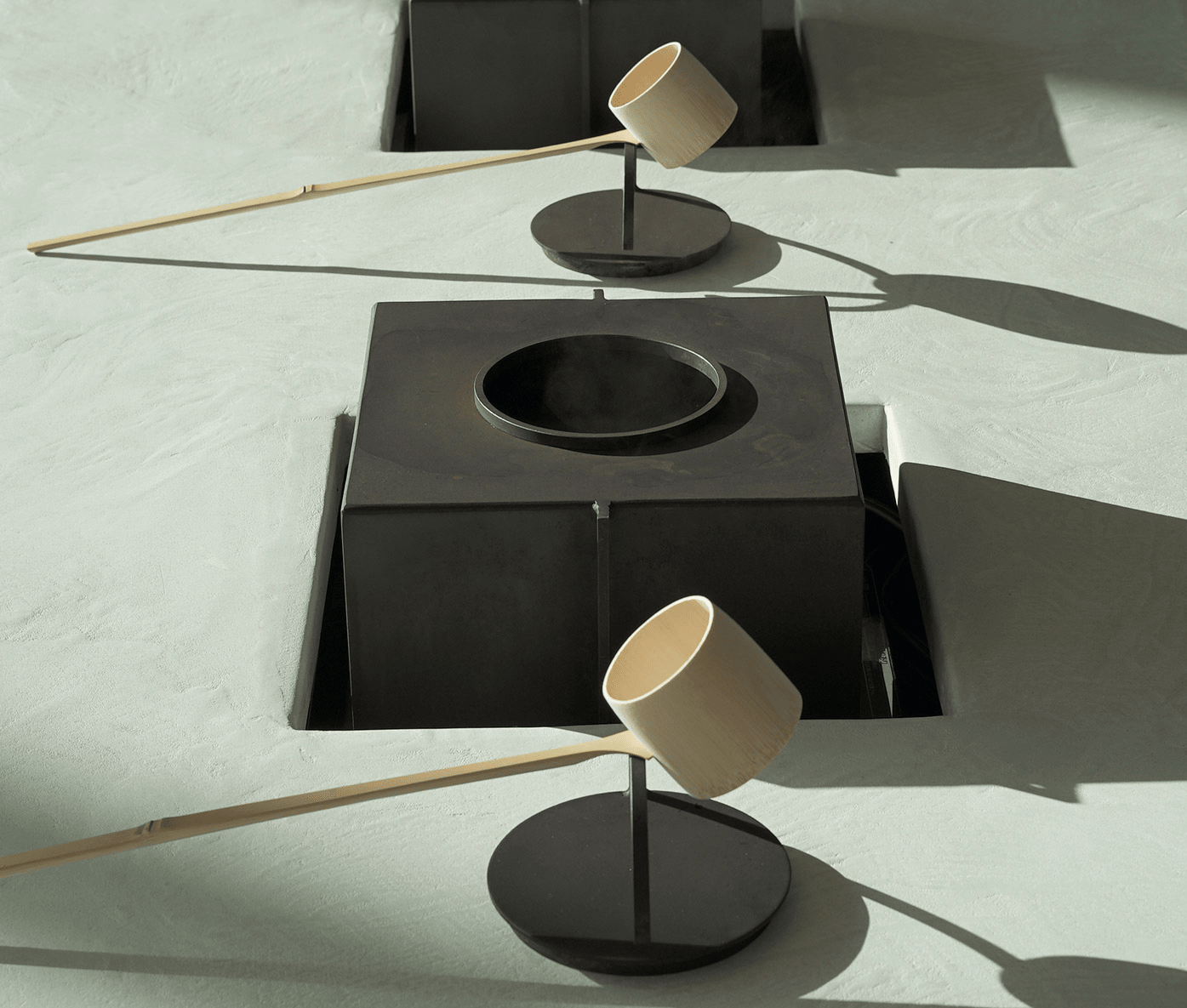 You can experience not only hand-rolled sushi but also SELF TEA CEREMONY