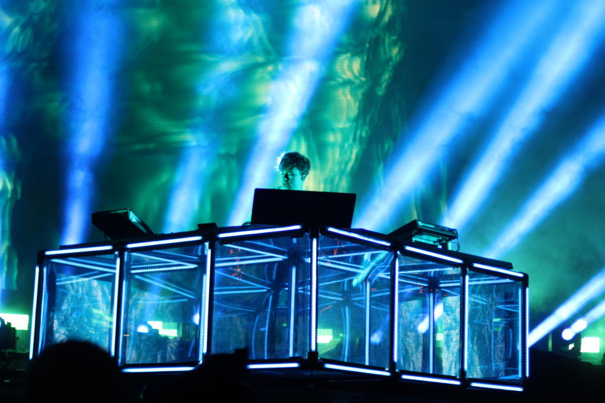 Flume Concert 2025 - Electrifying Visuals