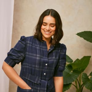 Rosa Puff Sleeve -paitamekko, laivastonruskea Deadstock-puuvillaa
