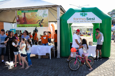 Joaçaba recebe ações do Dia do Bem FarmaSesi 