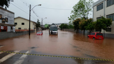 Chuva forte afeta municípios da região