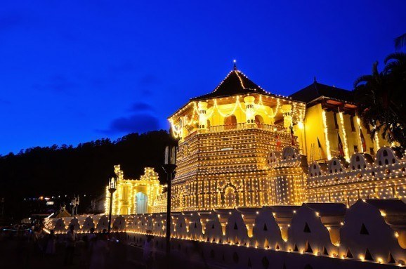 What to expect at the Perahera - The Grand Kandy Festival