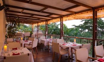 Restaurant and lounge