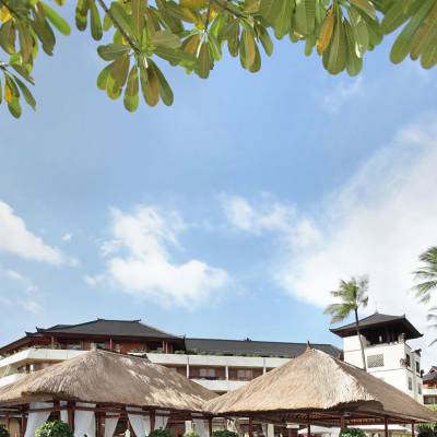 Pool Bar