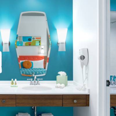 Family Suite Bathroom