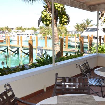 Dockside Bar & Grille
