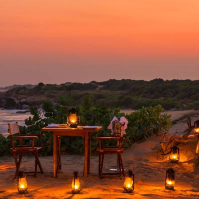 Beach dining, Chena Huts