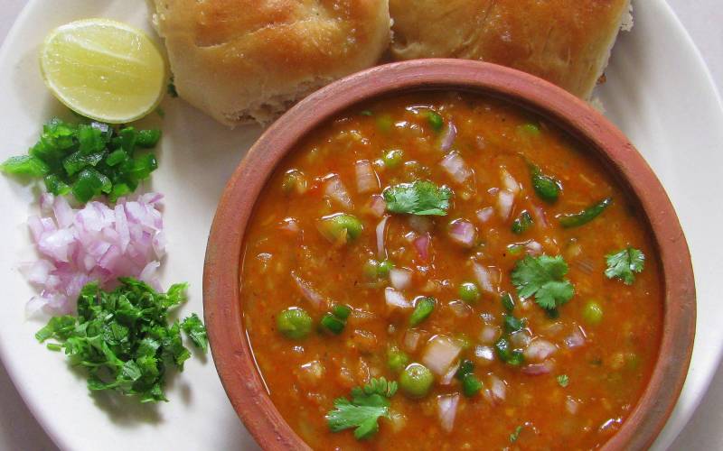 a bowl of food on a plate