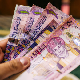 Oman travel guide - Rial is the official currency