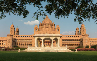 Fassade vom Umaid-Bhavan-Palast in Jodhpur, Indien