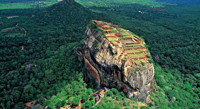 Gehört zu den spektakulärsten Highlights von Sri Lanka: Die Felsenfestung Sirigiya