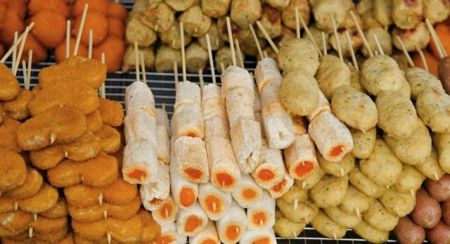 Südostasiatisches Street Food: Snacks in Penang, Malaysia