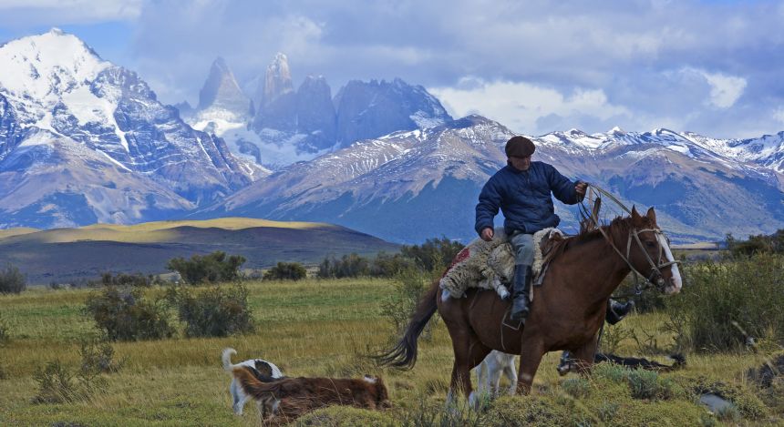 Ein Gaucho im argentinischen Teil Patagoniens