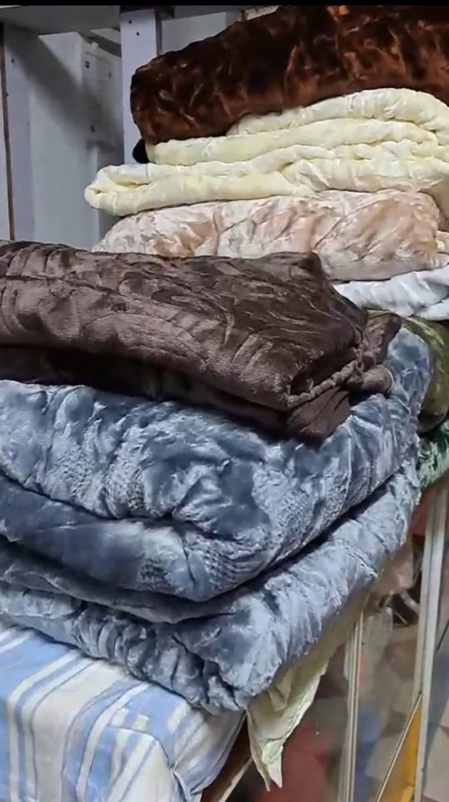 Creme Fleece Blankets