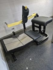 gym_plate_loaded_hip_thrust_machine