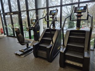 gym_cardio_stairmasters