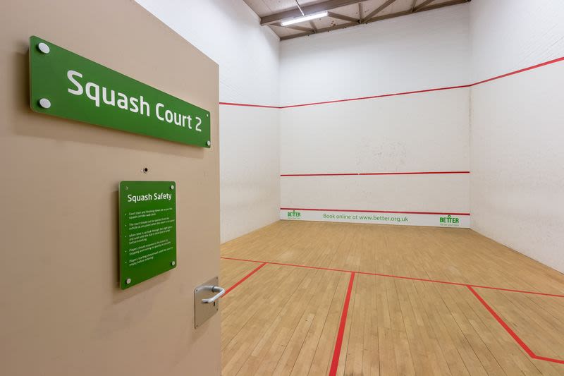 squash court near me        <h3 class=