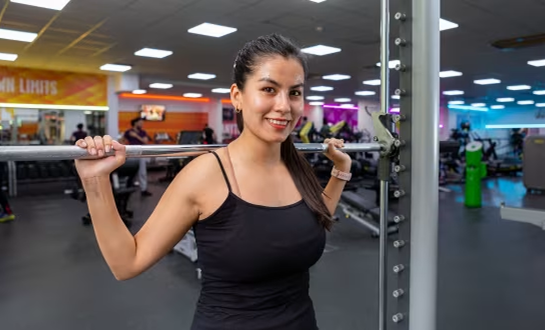 Woman lifting a weight