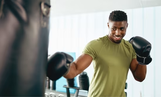 Man boxing