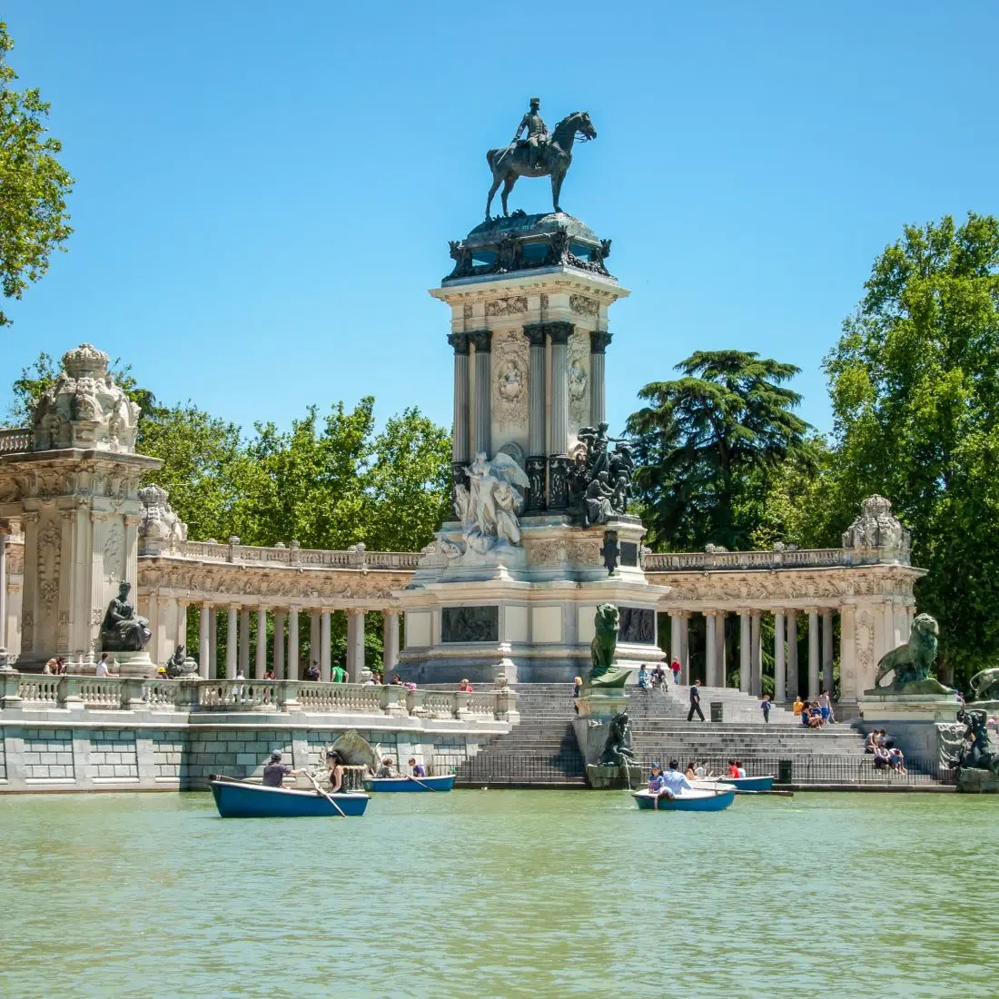 the monument to Alfonso XII