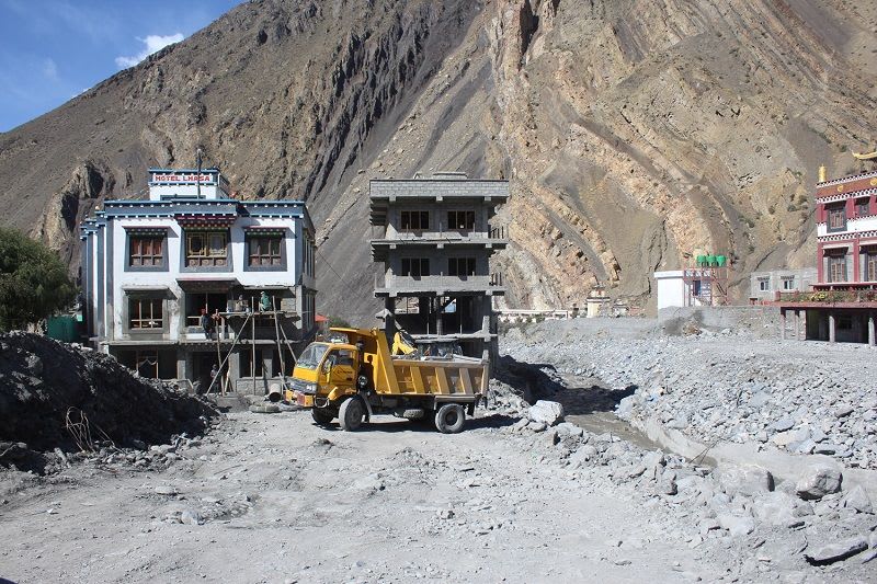 बाढीले क्षति पुर्याएकाे कागबेनीलाई पुरानै लयमा फर्काइँदै