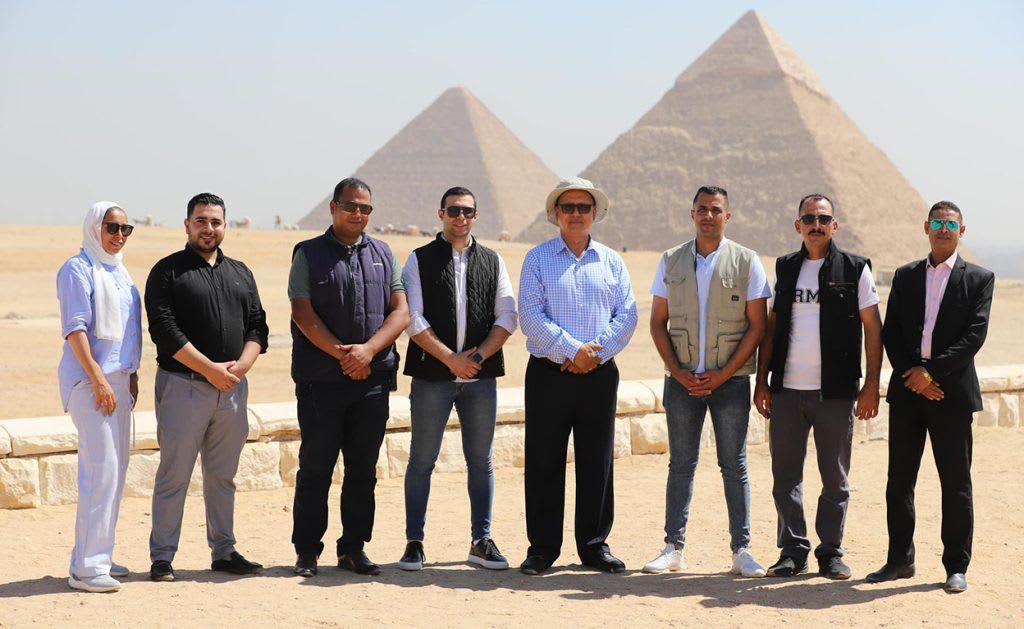 मन्त्री-सचिवको विदेश भ्रमण मोह, ४५ दिनमै उड्यो २५ विशिष्ट टोली