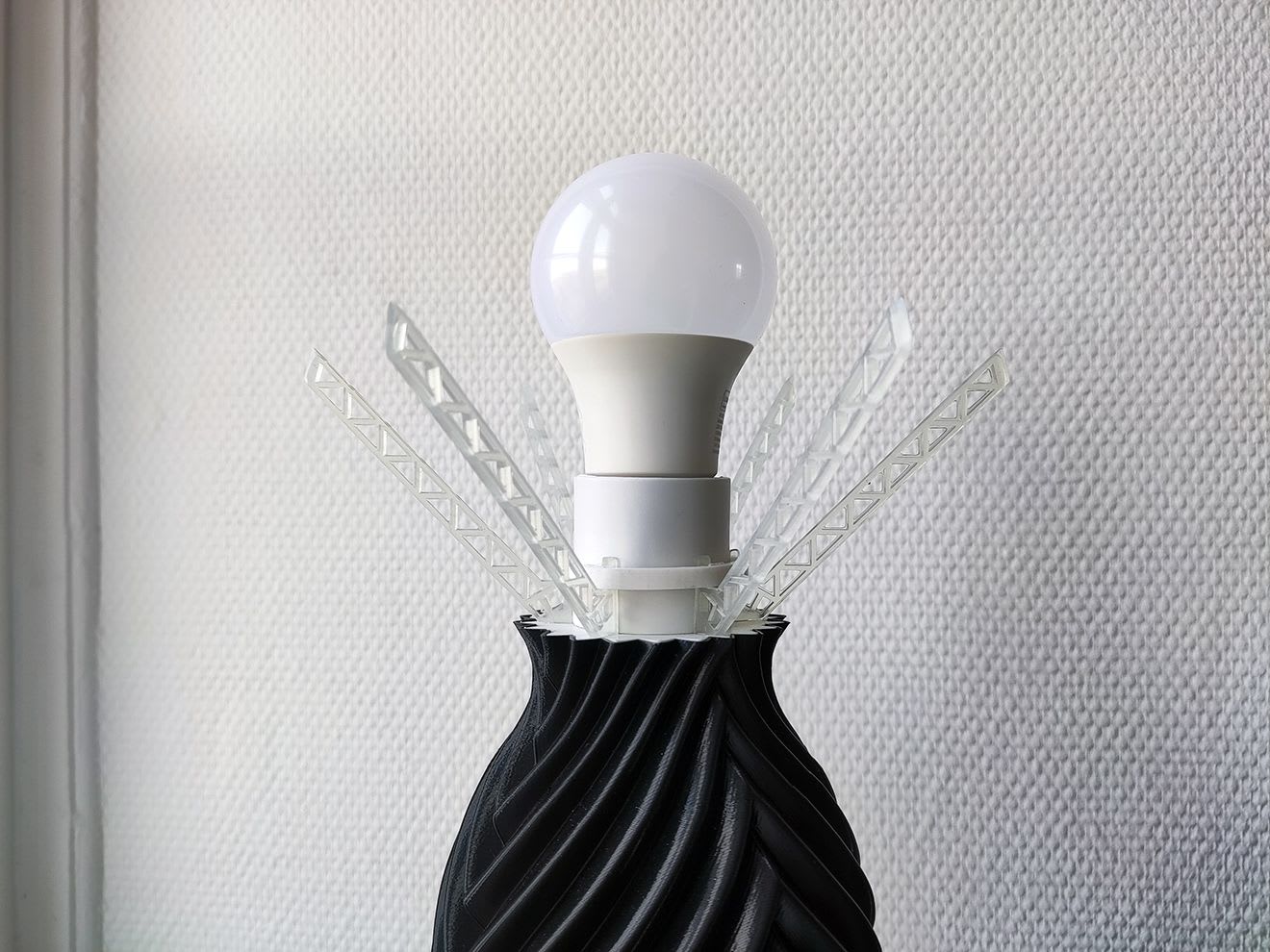 Introducing VAMP - the 3D printed table lamp