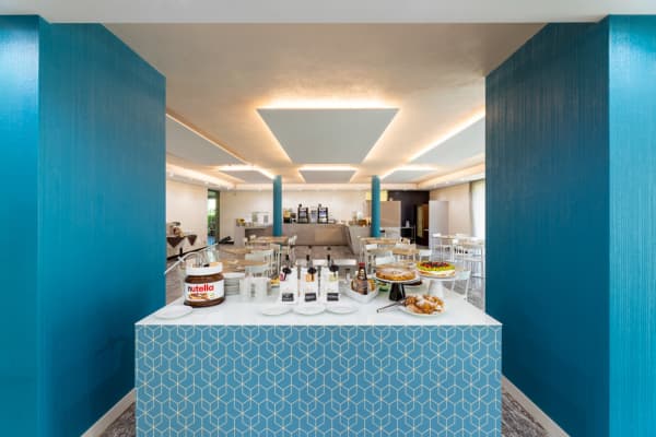 Hotel Holiday,Torbole