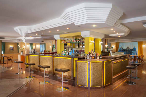 Hotel Savoy Palace,Riva