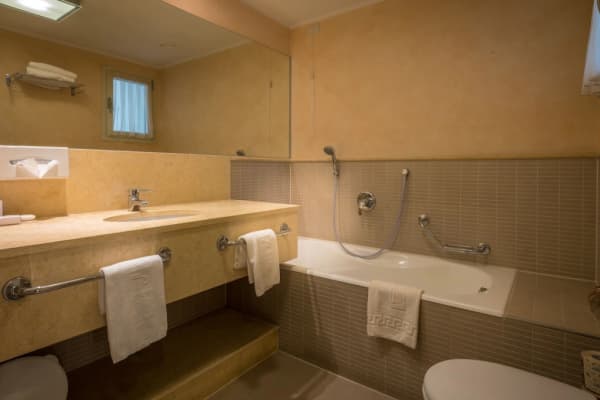 Parc Hotel Germano Suites,Bardolino