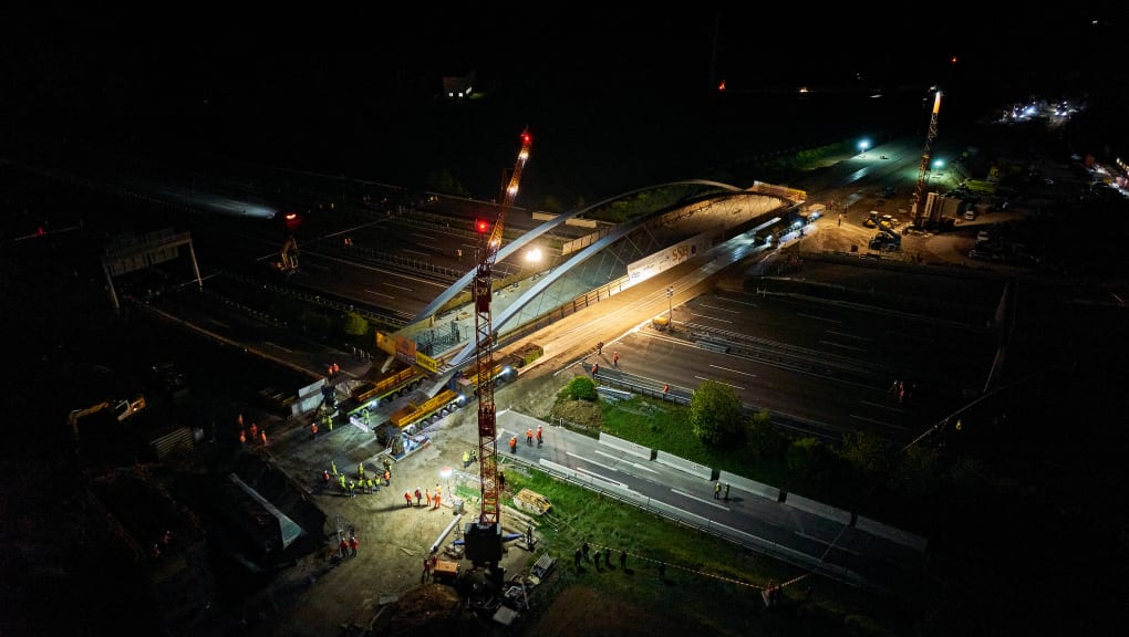 Exterior aerial view at night of construction at Stadtbahnbrucke